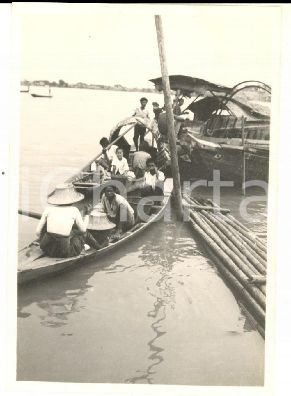 Fotografia d epoca originale 1925 BANGKOK THAILANDIA Lavoratori thai in barca sul fiume  Foto VINTAGE 8x11 1