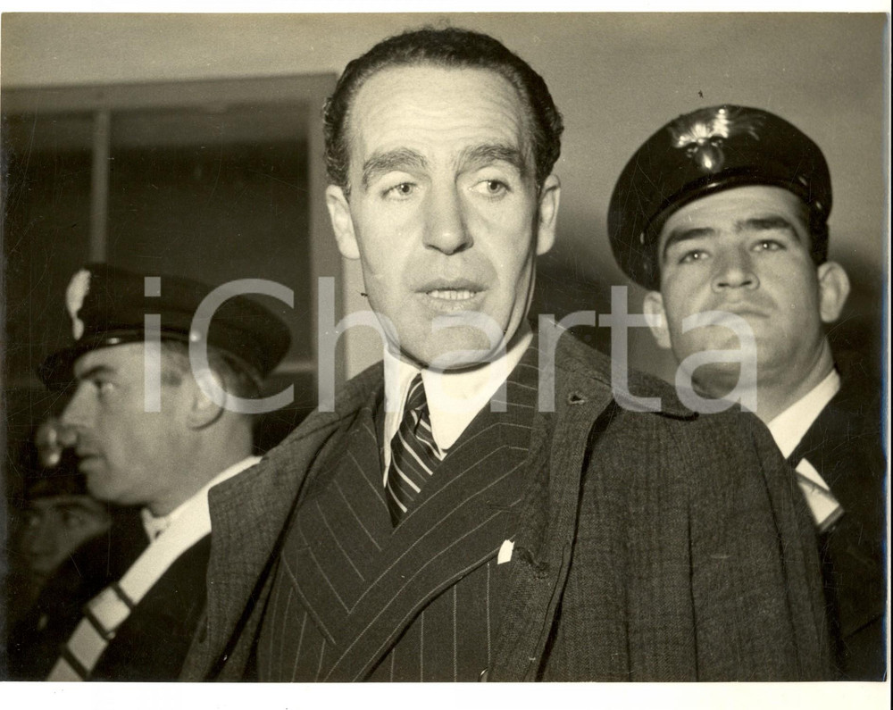 Fotografia d epoca originale 1951 BOLOGNA Ritratto di Ettore GRANDE prima del processo  Foto 24x18 1