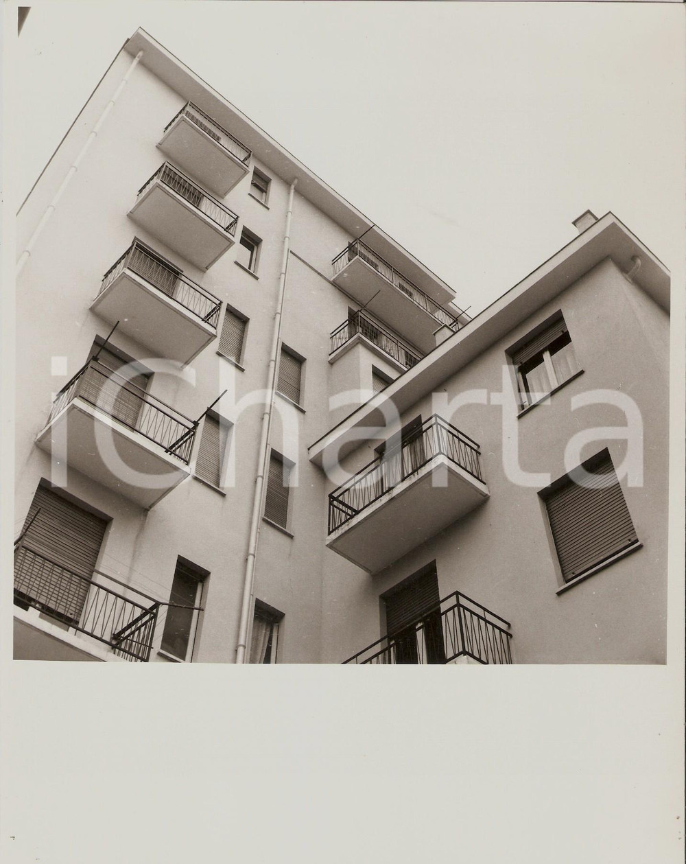 Fotografia d epoca originale 1975 ca VOGHERA PV Condominio San Marco  Prospetto interno Foto18x24 cm 1