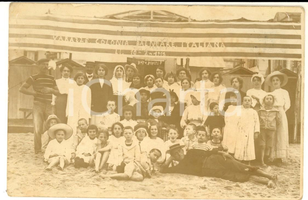Fotografia d epoca originale 1913 VARAZZE Colonia Balneare Italiana  Bambini con donne e bagnini  Foto RARA 1