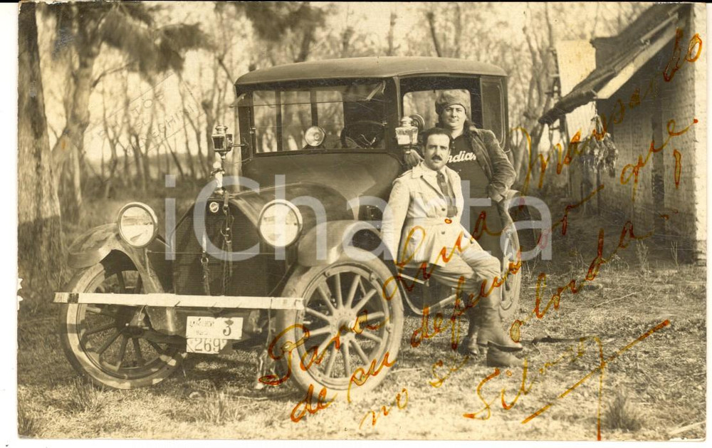 Fotografia d epoca originale 1920 Area QUILMES ARGENTINA Silvio MENEGHINI in gita con un amico in auto FOTO 1