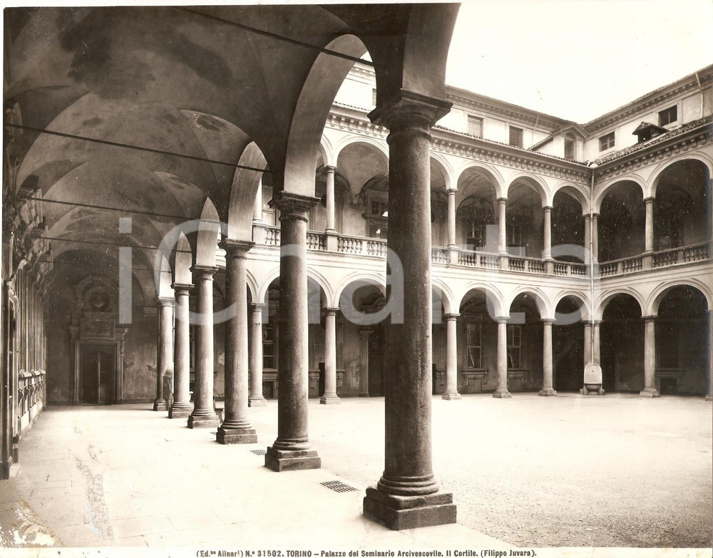 Fotografia d epoca originale 1935 ca TORINO Palazzo del Seminario Arcivescovile  Il cortile Foto ALINARI 1