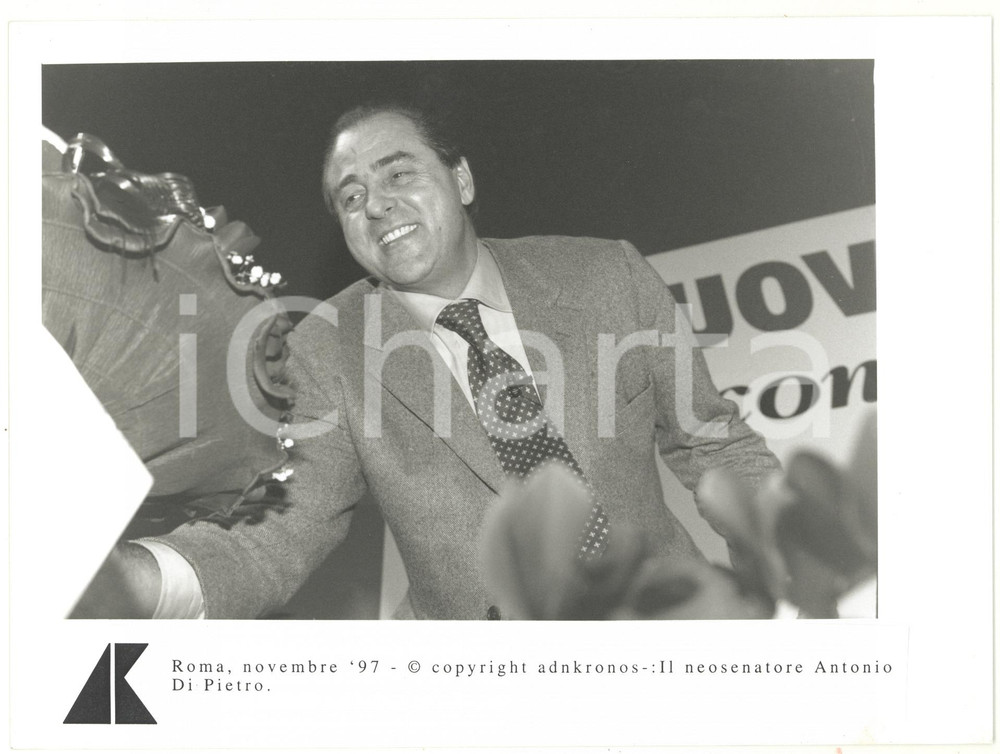 Fotografia d epoca originale 1997 ROMA Ritratto del neo senatore Antonio DI PIETRO  Foto 24x17 cm 1
