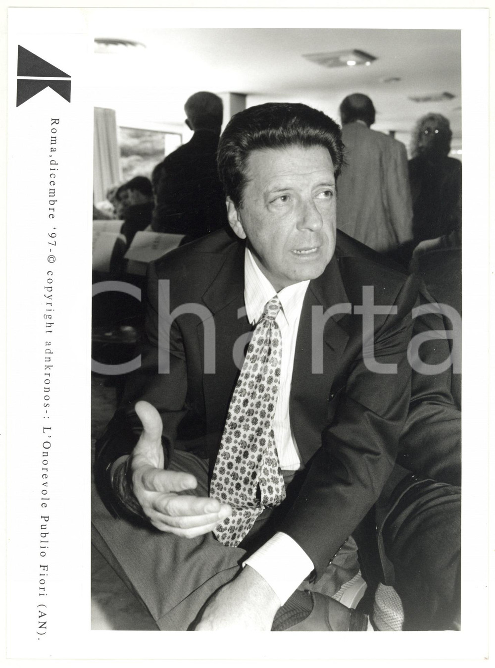 Fotografia d epoca originale 1997 ROMA  ALLEANZA NAZIONALE Publio FIORI rilascia intervista ai giornalisti 1