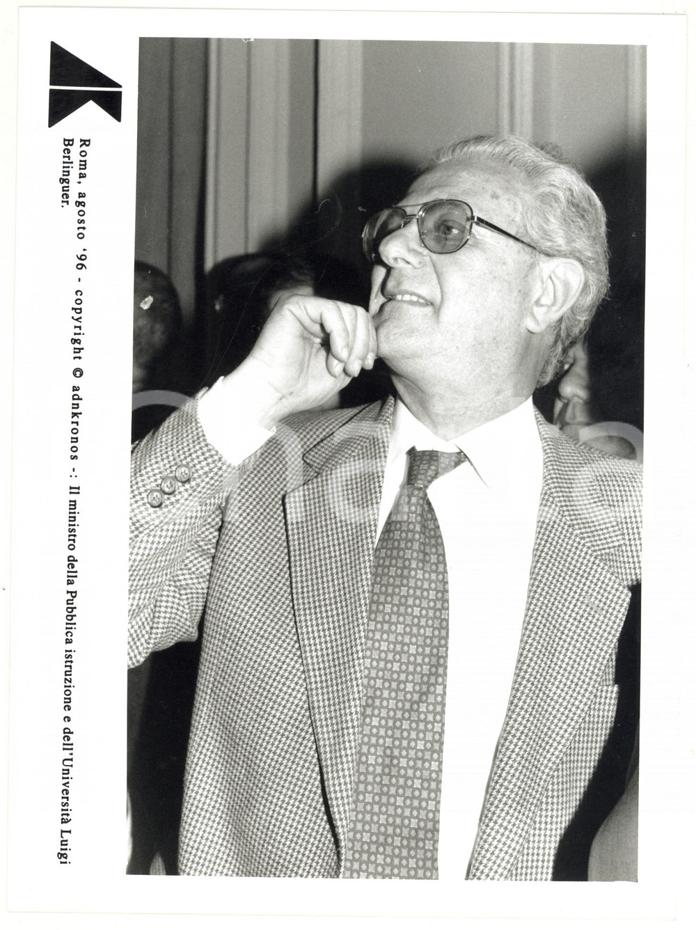Fotografia d epoca originale 1996 ROMA Ritratto di Luigi BERLINGUER ministro Pubblica Istruzione  Foto 17x24 1