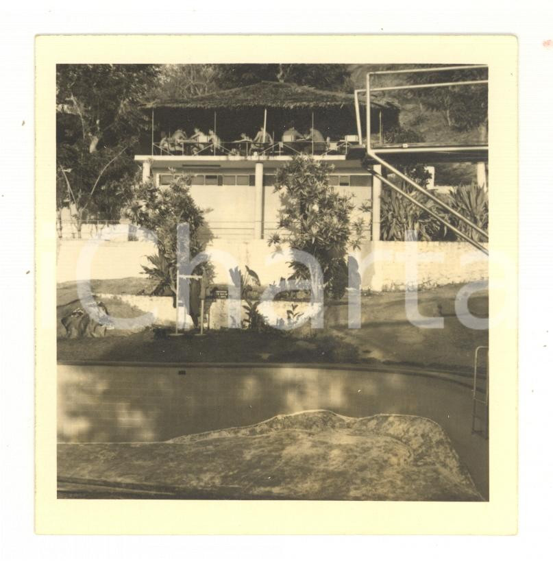 Fotografia d epoca originale 1972 NAMPULA MOZAMBICO Ristorante su lago  Fotografia VINTAGE 9x9 cm 1