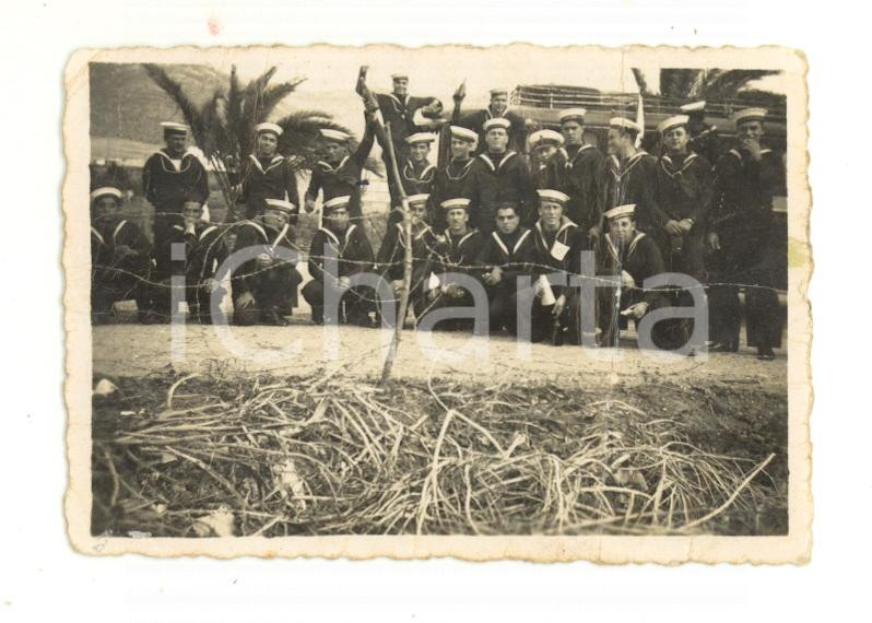 Fotografia d epoca originale 1936 MAROCCO Marinai portoghesi del cacciatorpediniere ZIMA  Foto DANNEGGIATA 1
