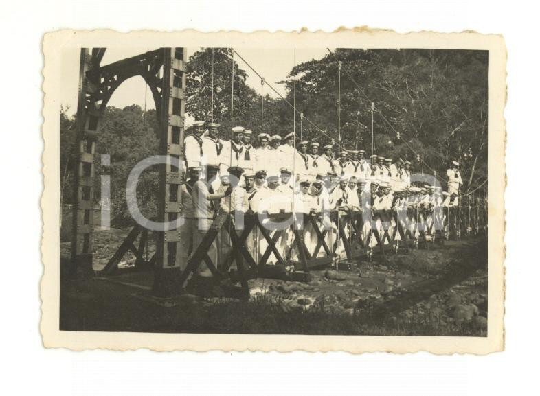 Fotografia d epoca originale 1938 LUANDA ANGOLA Marinai portoghesi su passerella sospesa  Foto VINTAGE 9x6 1