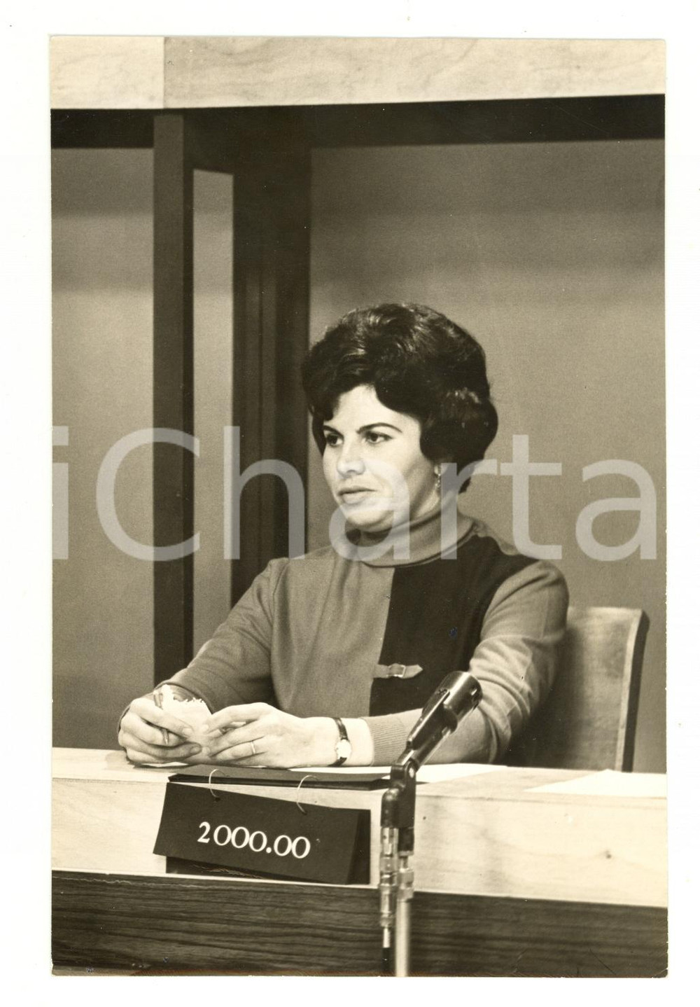 Fotografia d epoca originale 1963 TELEVISÃƒO PORTUGAL  PASSA PALAVRA  Vincitrice Ana Maria GILLIO Foto 1