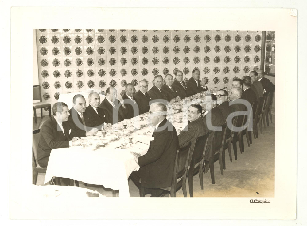 Fotografia d epoca originale 1959 MONTES CLAROS BRAZIL Pranzo in onore del ministro SCHULTZ  Foto 24x18 1