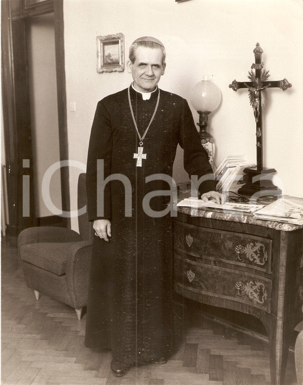 Fotografia d epoca originale 1955 ca VATICANO Cardinale PaulÃ‰mile LÃ‰GER ritratto nella sua casa romana Foto 1