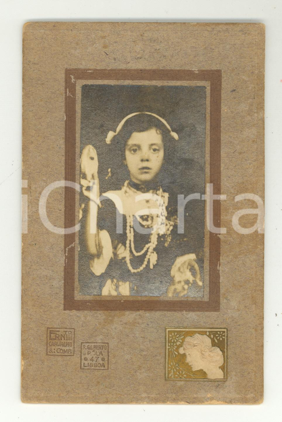 Fotografia d epoca originale 1910 ca LISBOA Ritratto di bambina in abito tradizionale Foto CARVALHO  ROLA 1