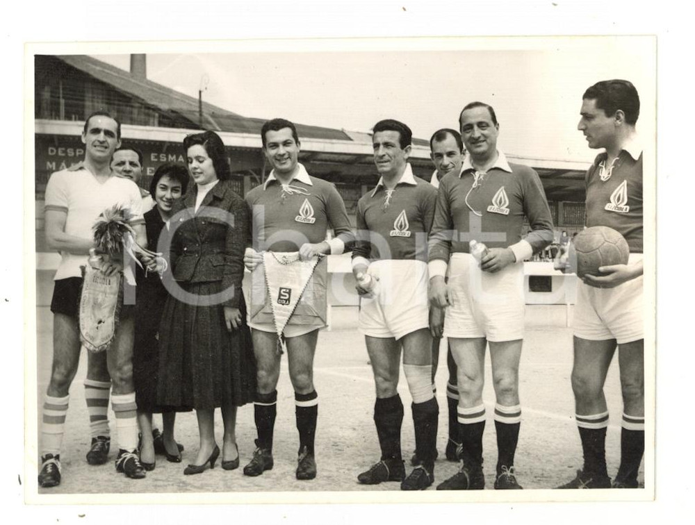 Fotografia d epoca originale 1959 PORTUGAL FUTBOL Squadra con sponsor GAZ CIDLA  Foto 12x9 cm 1