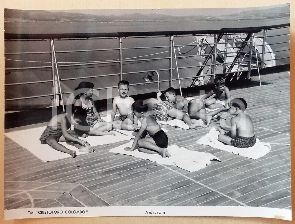 Fotografia d epoca originale 1950 ca ITALIA  T/N CRISTOFORO COLOMBO Bambini giocano sul ponte  Foto 30x40 1