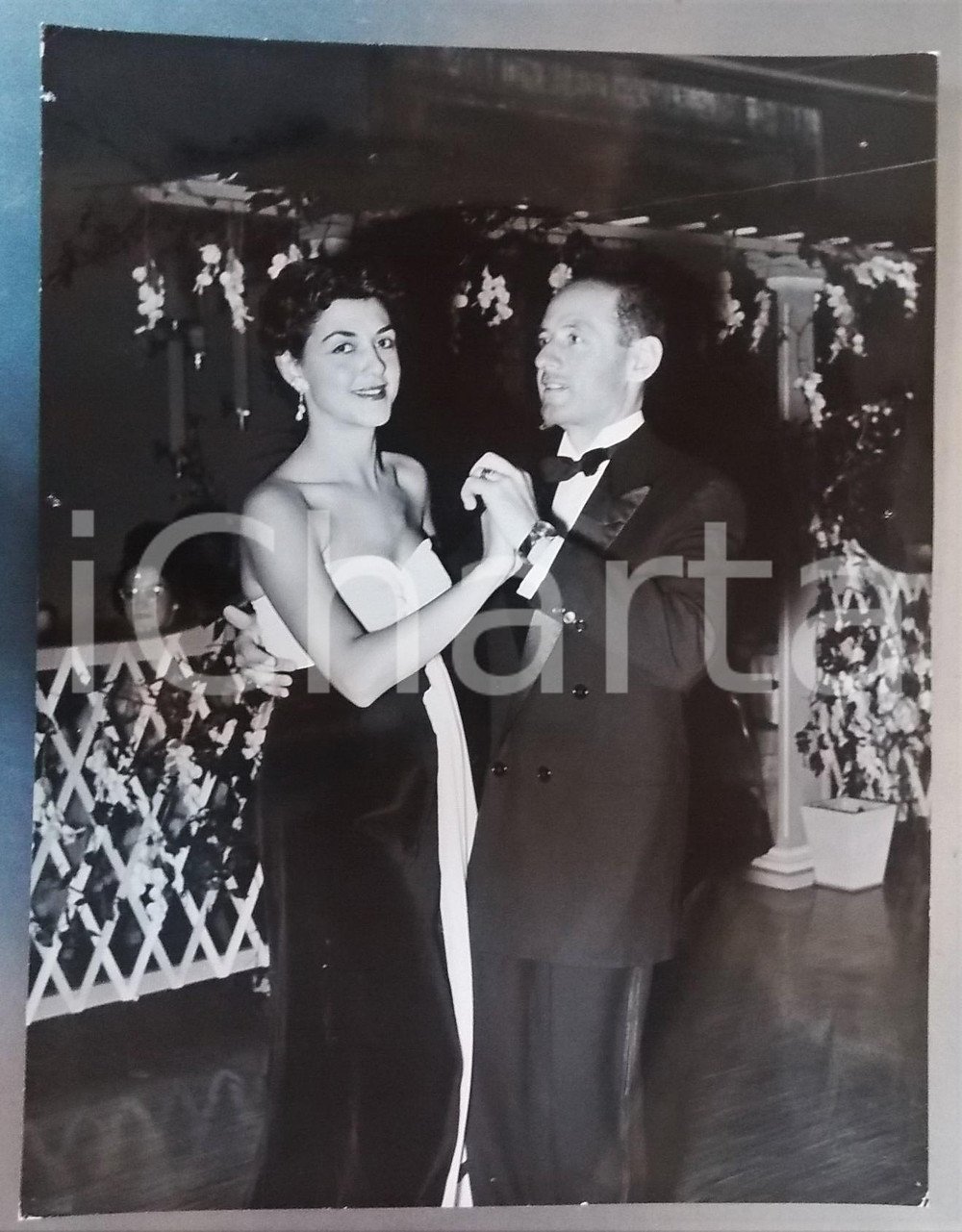 Fotografia d epoca originale 1950 ca M/N VULCANIA Giovane coppia a una serata danzante  Foto 28x35 cm 1