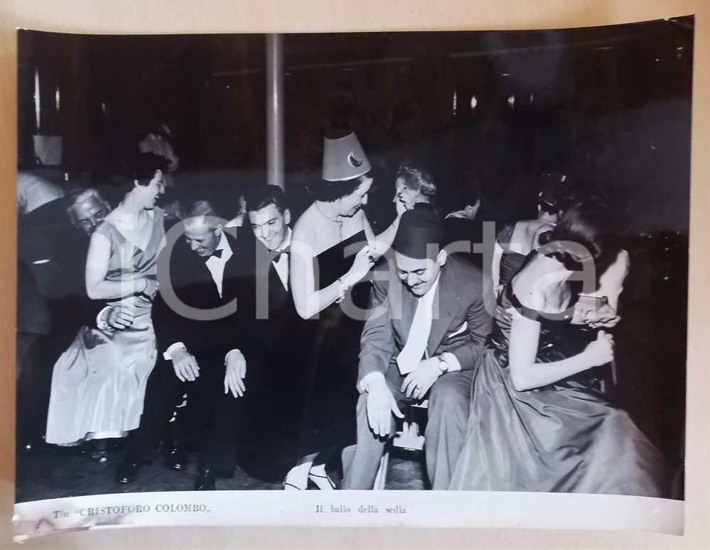 Fotografia d epoca originale 1950 ca T/N CRISTOFORO COLOMBO Il ballo della sedia  Foto DANNEGGIATA 40x30 cm 1
