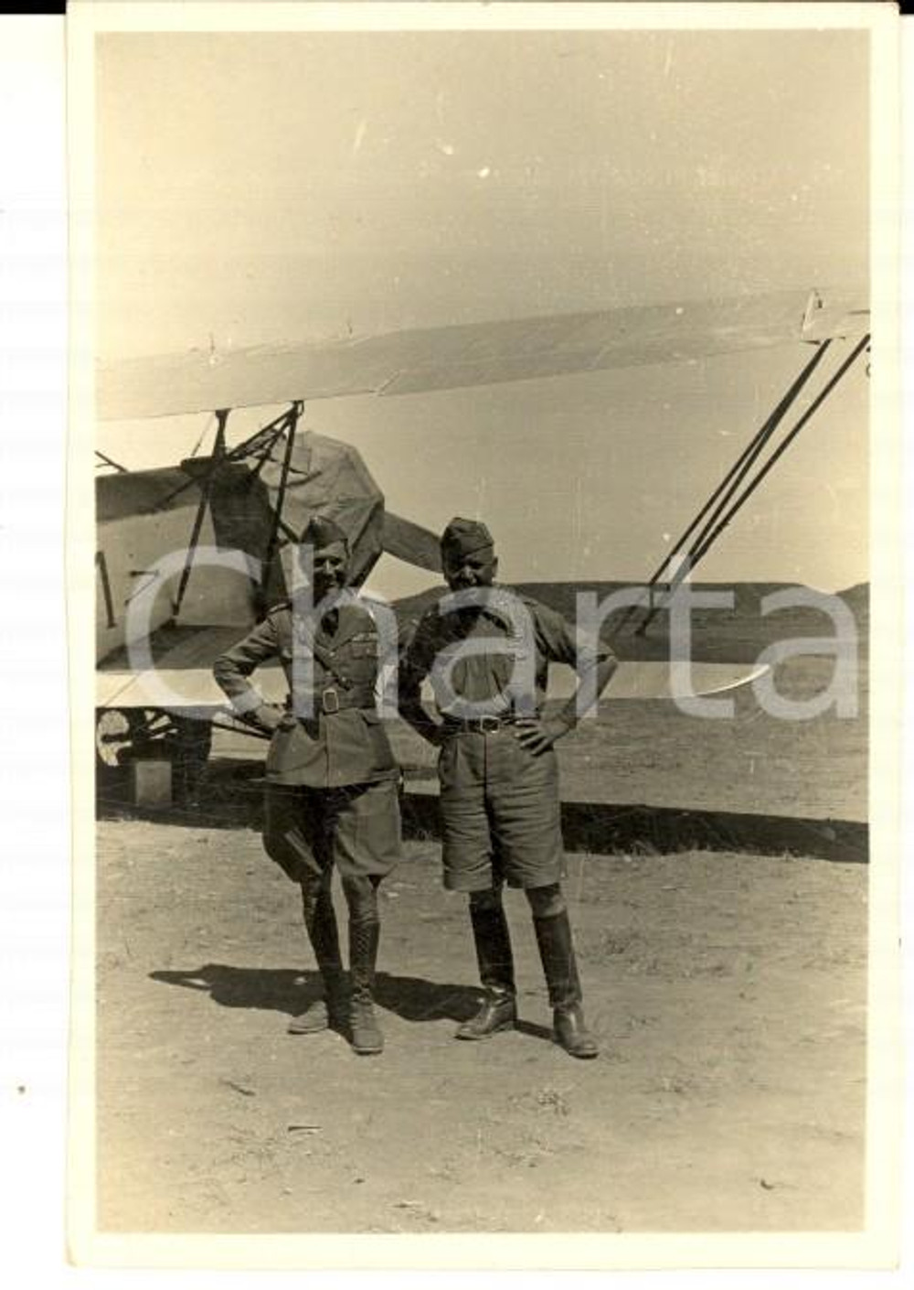 Fotografia d epoca originale 1935 REGIO ESERCITO Coppia di aviatori con il loro aeroplano Foto 5x8 1
