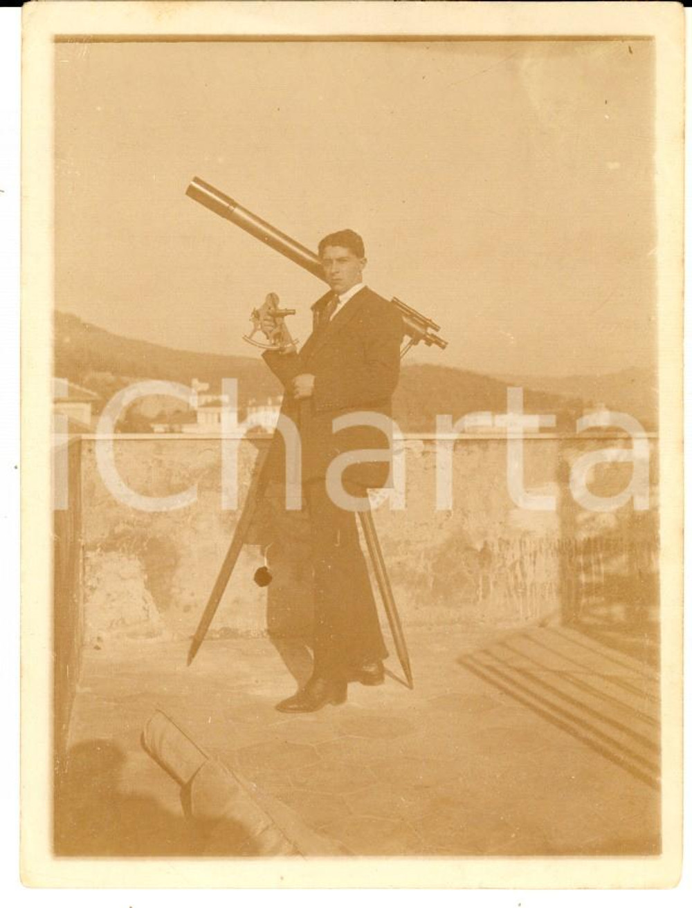 Fotografia d epoca originale 1920 PORTO MAURIZIO Ritratto di visitatore alla Specola Foto VINTAGE 9x12 cm 1