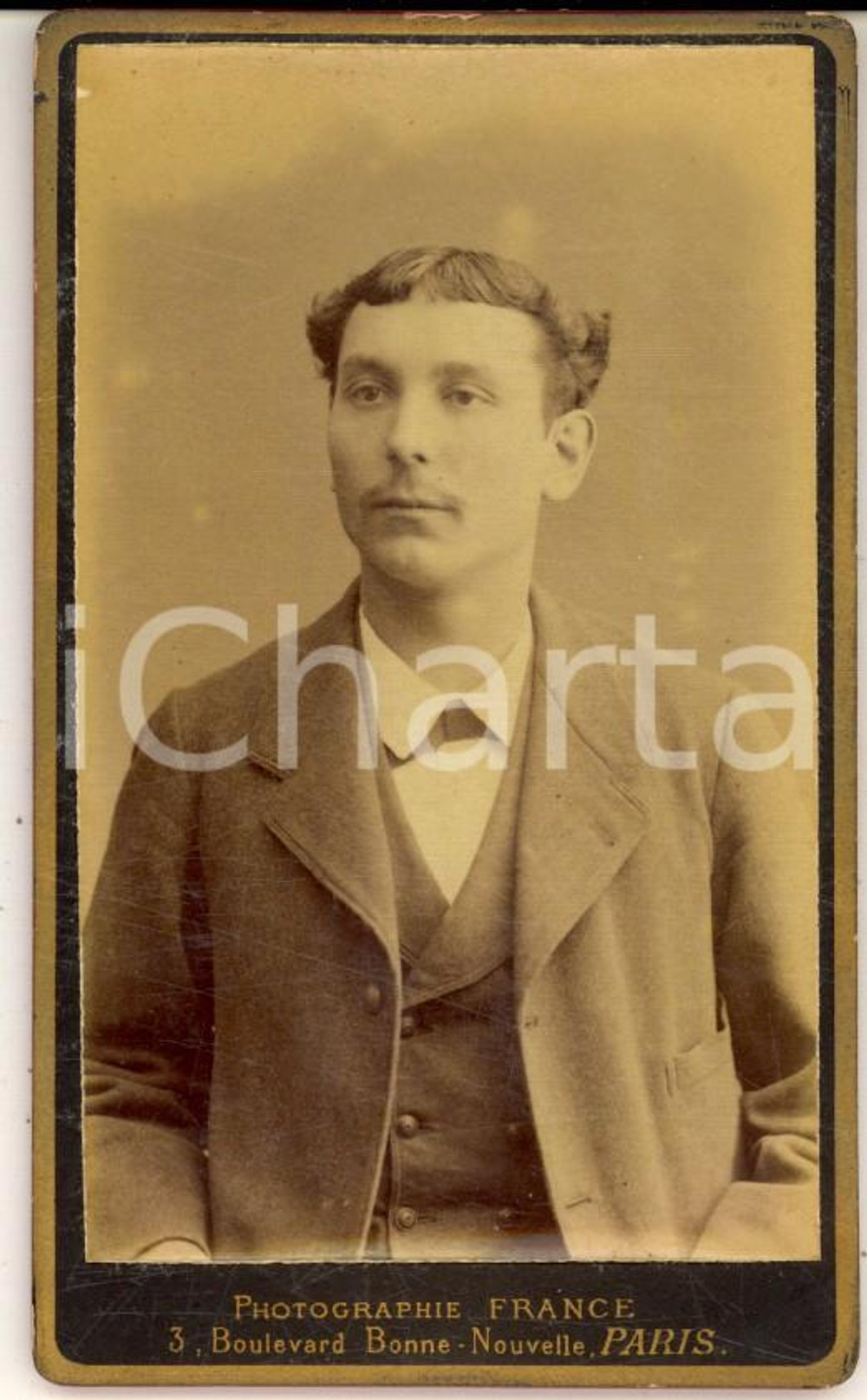 Fotografia d epoca originale 1880 ca PARIS Portrait de jeune homme Photographie FRANCE bd BonneNouvelle CDV 1