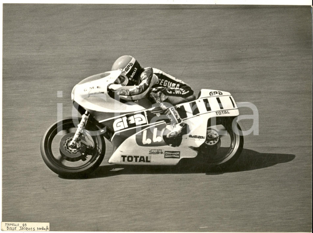 Fotografia d epoca originale MOTOMONDIALE 1983  MUGELLO  Classe 250  Jacques BOLLE in gara Foto 24x18 1