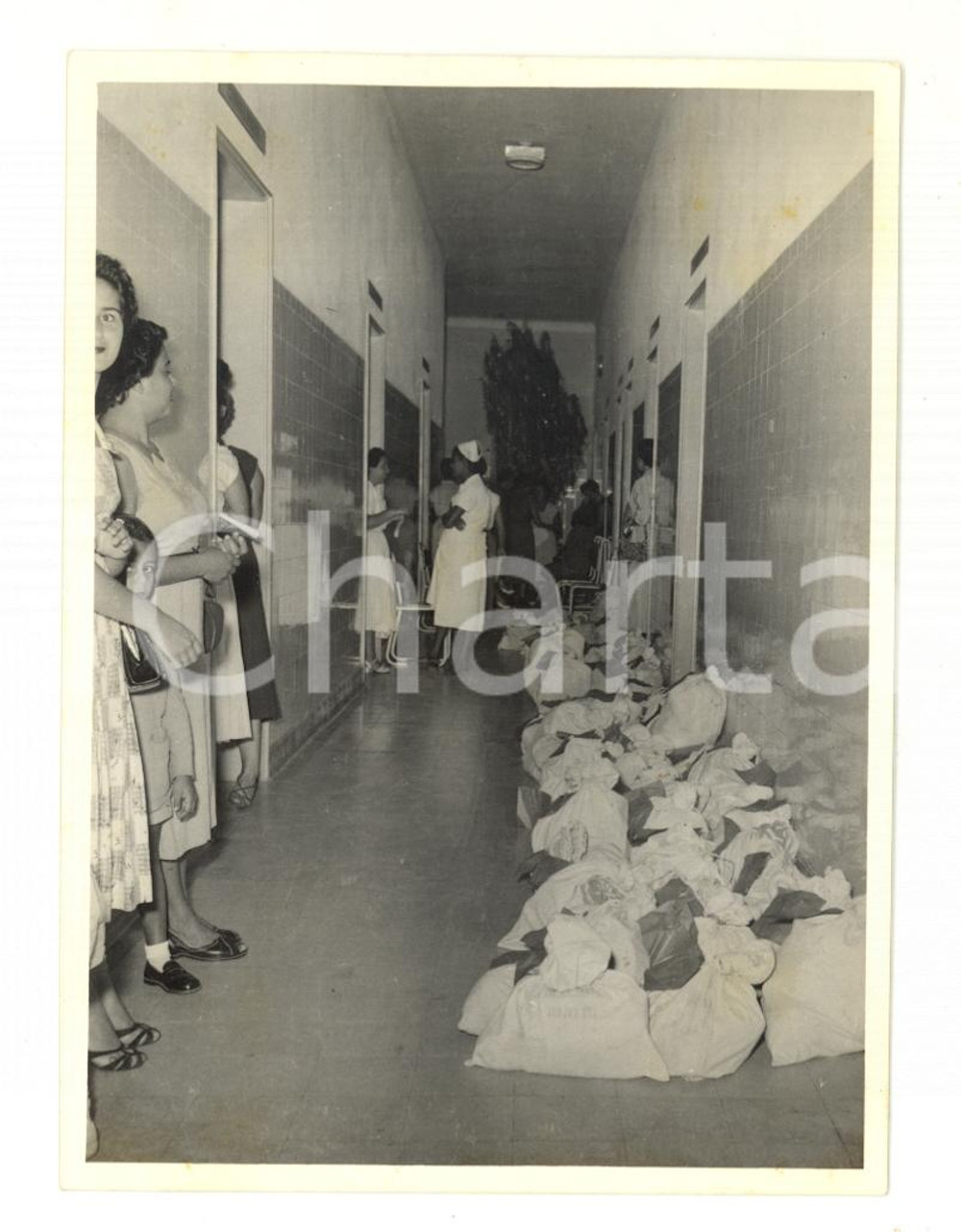 Fotografia d epoca originale 1960 ca MOZAMBICO Dispensario  Veduta degli ambulatori  Foto reportage 9x12 cm 1