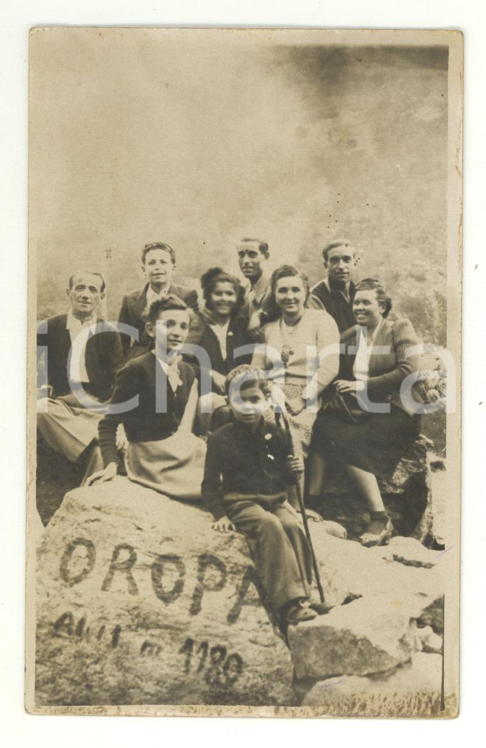 Fotografia d epoca originale 1940 ca OROPA Escursionisti in montagna a 1180 metri Foto cartolina VINTAGE 1