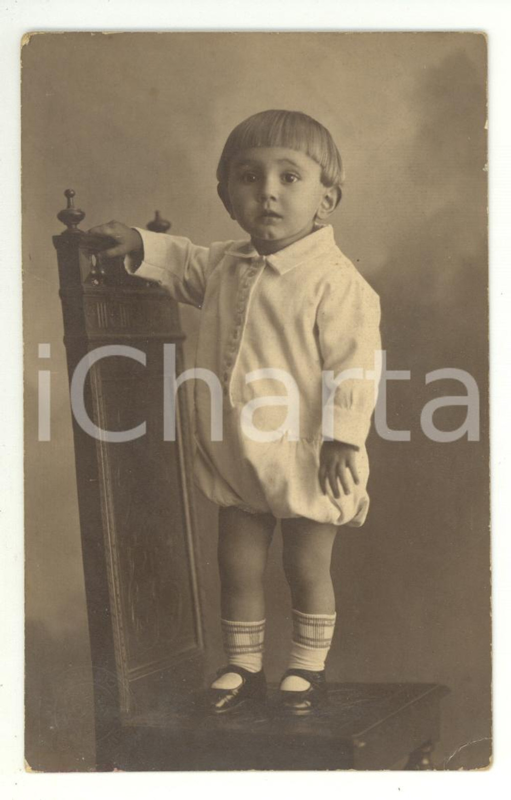 Fotografia d epoca originale 1920 ca TORINO Ritratto di bambino in abito bianco Foto cartolina L. BOGINO 1