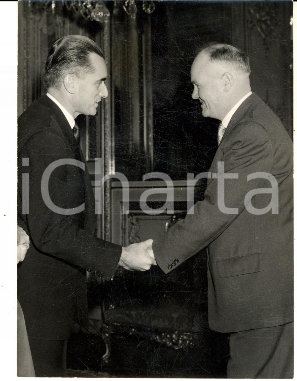 Fotografia d epoca originale 1959 PARIS AssemblÃ©e Nationale  Rencontre Jacques CHABANDELMAS Maurice THOREZ 1