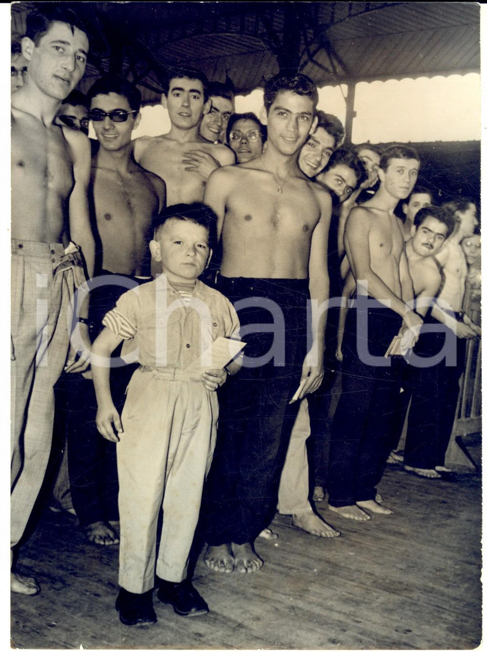 Fotografia d epoca originale 1959 PARIS Joseph Sylvestre ALEMANY le plus petit conscrit de France  Photo 1