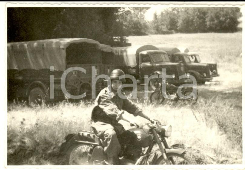 Fotografia d epoca originale 1950 ca PIAZZA ARMERINA ESERCITO ITALIANO  Reparto automobilisti Foto 10x7 1