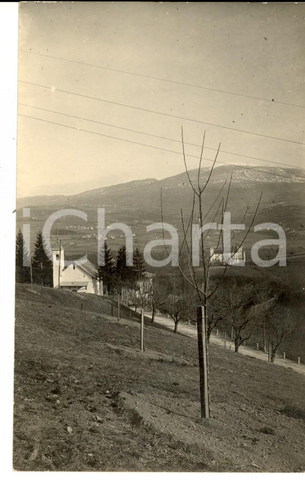 Fotografia d epoca originale 1910 ca VALLE D AOSTA Vallata con il castello di FENIS  Foto cartolina 1