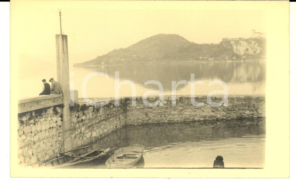 Fotografia d epoca originale 1940 ca ARONA Conversazione tra amici in riva al Lago Maggiore Foto artistica 1