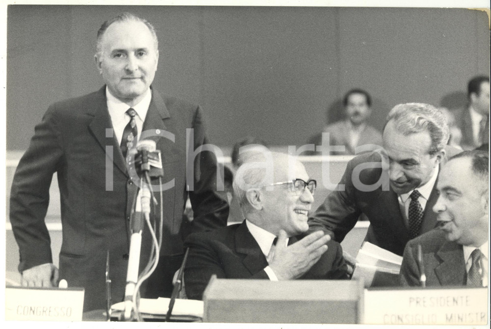 Fotografia d epoca originale 1969 ROMA Oscar Luigi SCALFARO e Amintore FANFANI all XI Congresso Nazionale DC 1