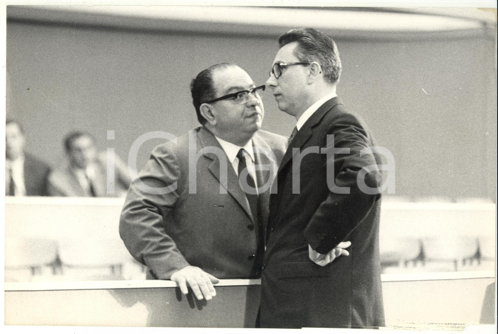 Fotografia d epoca originale 1969 ROMA XI Congresso Nazionale DC  Arnaldo FORLANI e Umberto DELLE FAVE 1