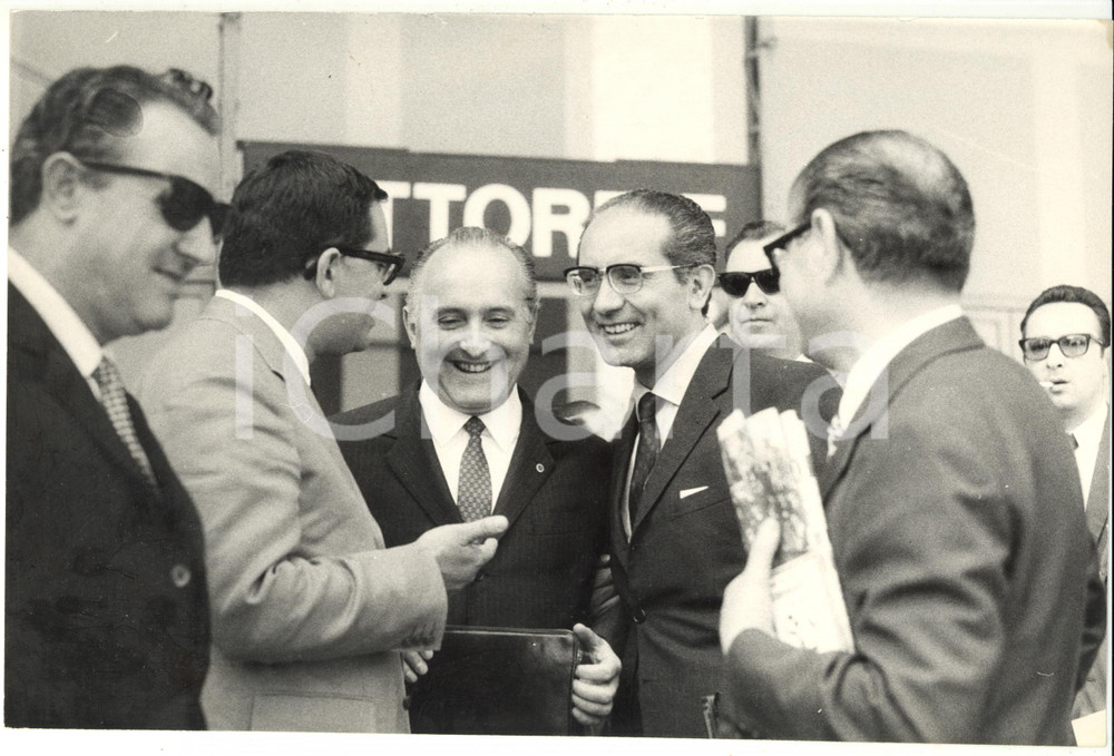 Fotografia d epoca originale 1969 ROMA XI Congresso Nazionale DC  Oscar Luigi SCALFARO con Emilio COLOMBO 1
