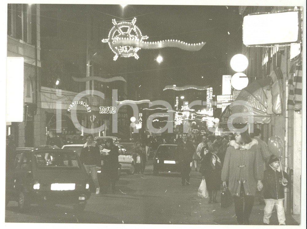 Fotografia d epoca originale 1998 GENOVA Paese in festa con luminarie natalizie Foto VINTAGE 18x13 1