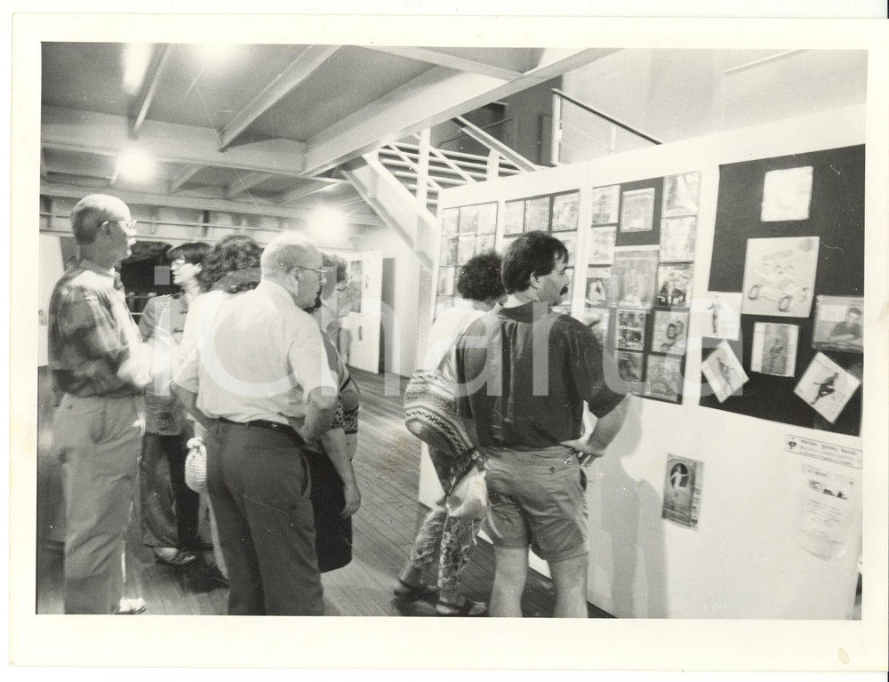 Fotografia d epoca originale 1995 GENOVA  NAVE ITALIA Asta di dischi da collezione Foto VINTAGE 24x18 cm 1