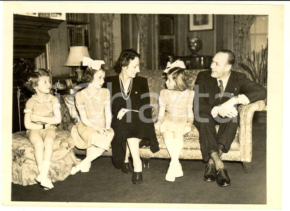 Fotografia d epoca originale 1940 WASHINGTON Crown Prince Olaf of Norway refugee with his family Photo 1