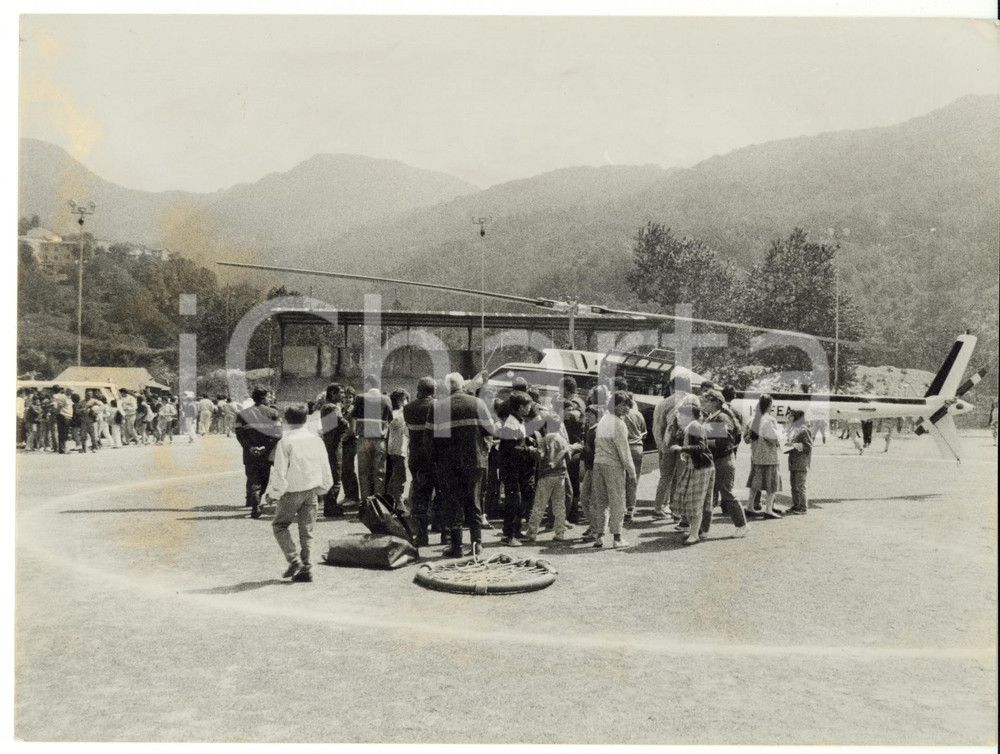 Fotografia d epoca originale 1987 RONCO SCRIVIA GE Manifestazione per la difesa civile Foto VINTAGE 24x18 1