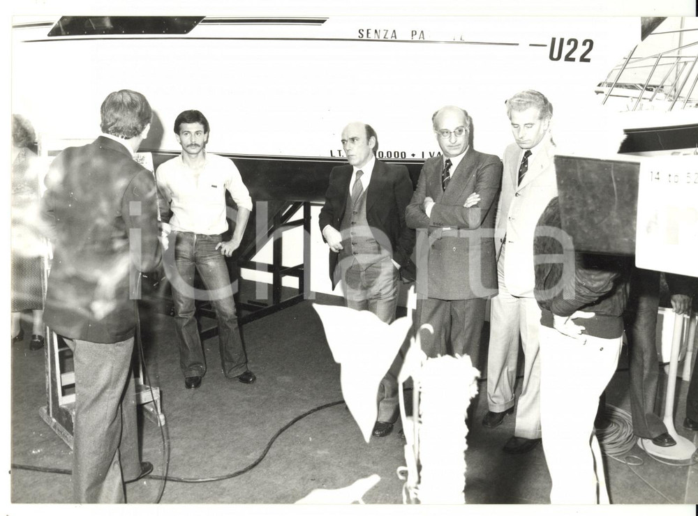 Fotografia d epoca originale 1990 ca GENOVA Salone Nautico  AutoritÃ  in visita durante conferenza stampa 1
