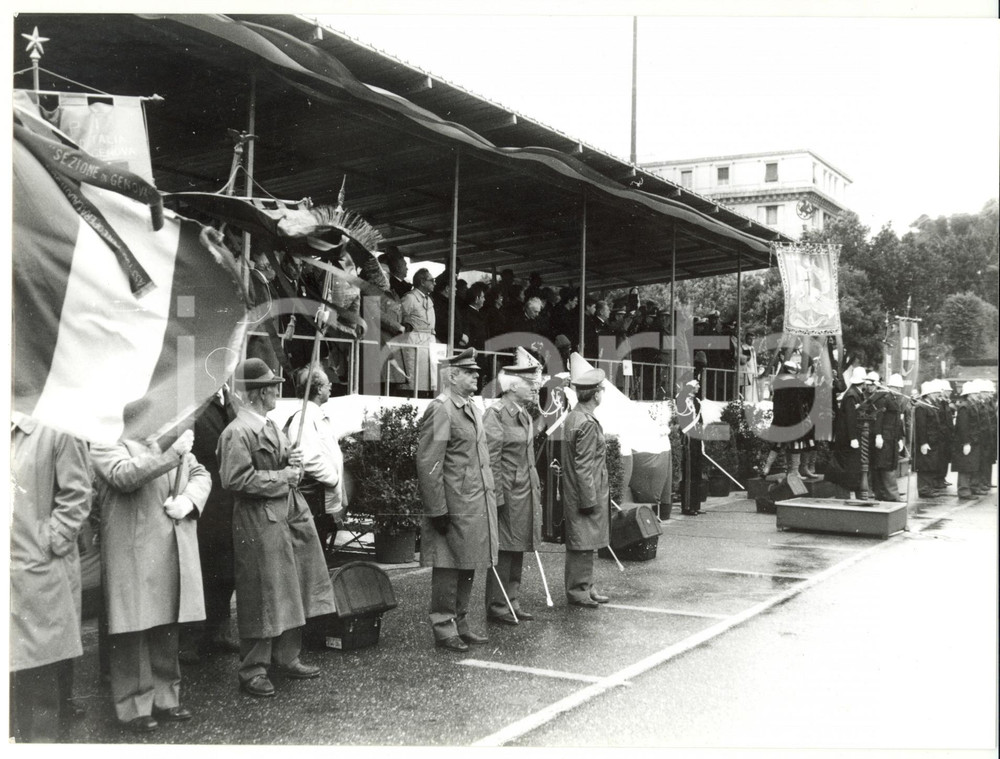 Fotografia d epoca originale 1990 ca GENOVA Celebrazioni del 4 Novembre Foto VINTAGE 24x18 cm 1