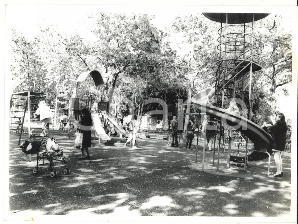 Fotografia d epoca originale 1996 GENOVA Pomeriggio al parco giochi Fotografia VINTAGE 24x18 cm 1