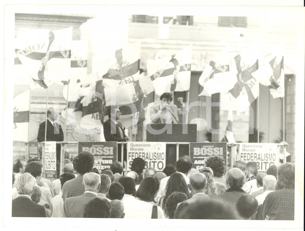 Fotografia d epoca originale 1990 ca GENOVA  LEGA NORD Comizio di Umberto BOSSI Foto DANNEGGIATA 1