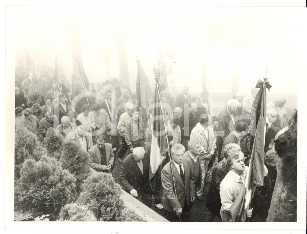 Fotografia d epoca originale 1990 ca GENOVA Celebrazioni 4 Novembre  Corteo SOCIETÃ€ OPERAIA CATTOLICA Foto 1