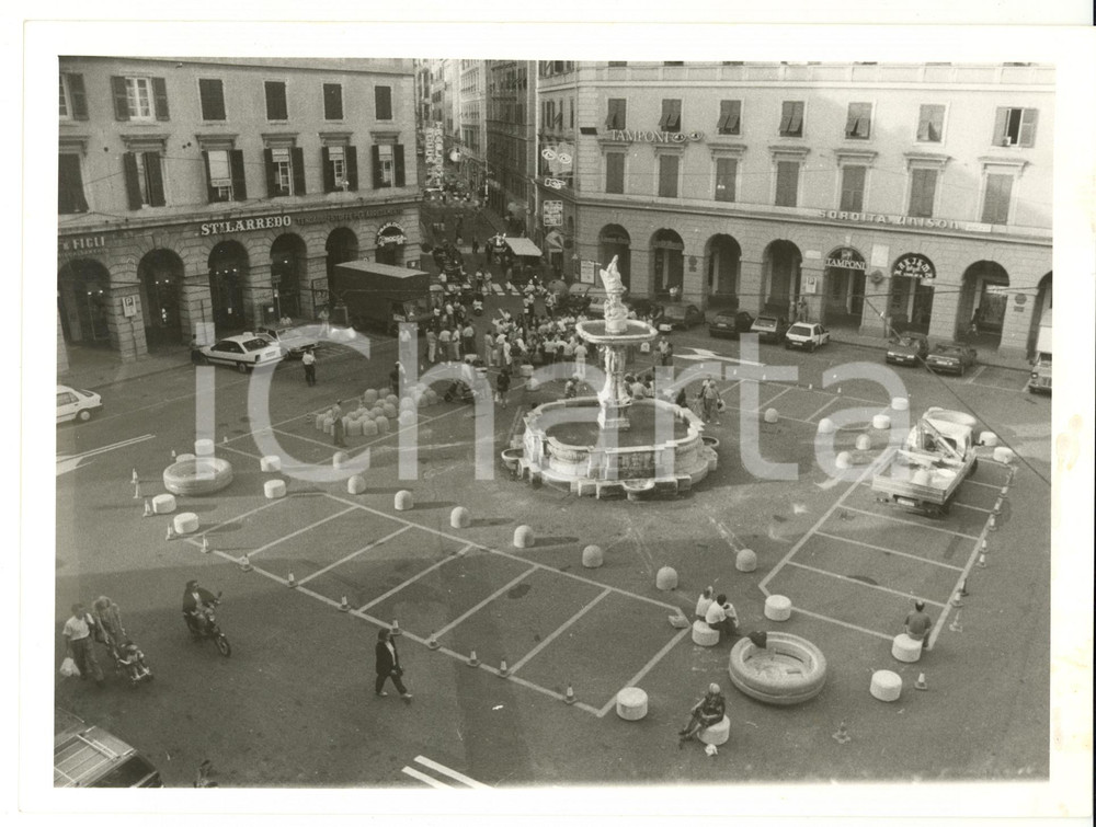 Fotografia d epoca originale 1995 GENOVA Veduta di piazza Colombo con ottica TAMPONI Foto VINTAGE 24x18 1