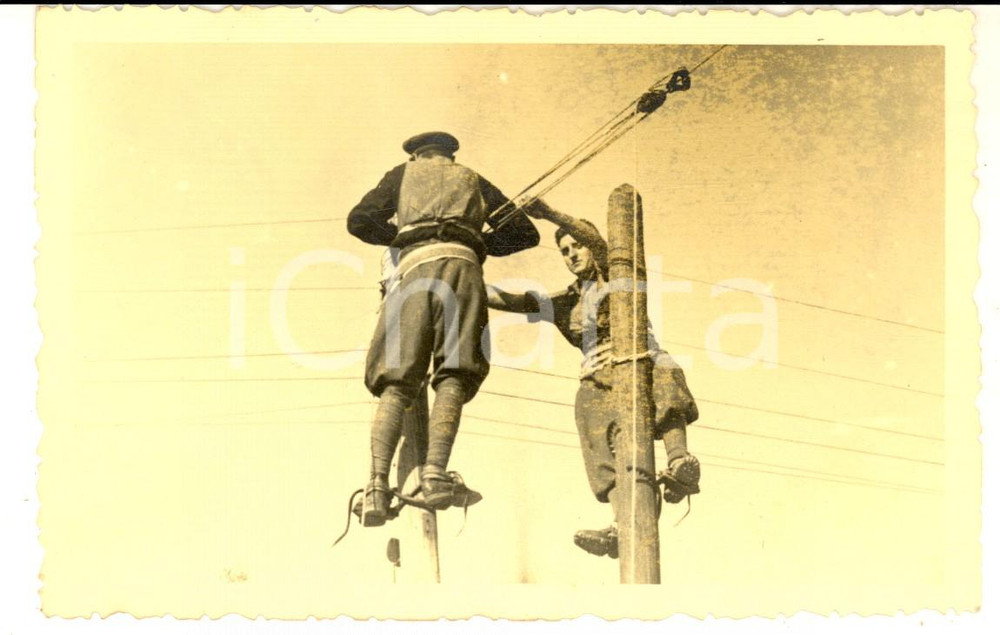 Fotografia d epoca originale 1941 WW2 GERMANY Militari al lavoro su un traliccio  Foto cartolina 14x9 1