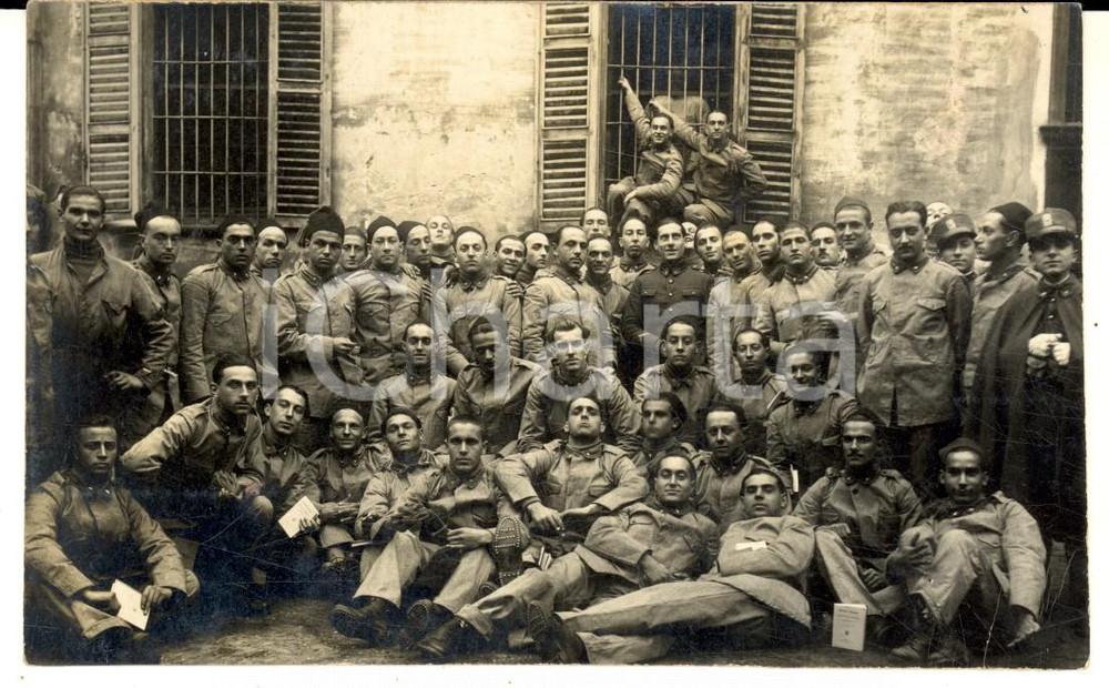 1915 ca WW1 ZONA DI GUERRA Battaglione presso quartier generale *Foto cartolina