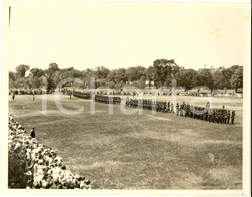 Fotografia d epoca originale 1932 OTTAWA British Empire Economic Conference  Earl BESSBOROUGH reviews troops 1