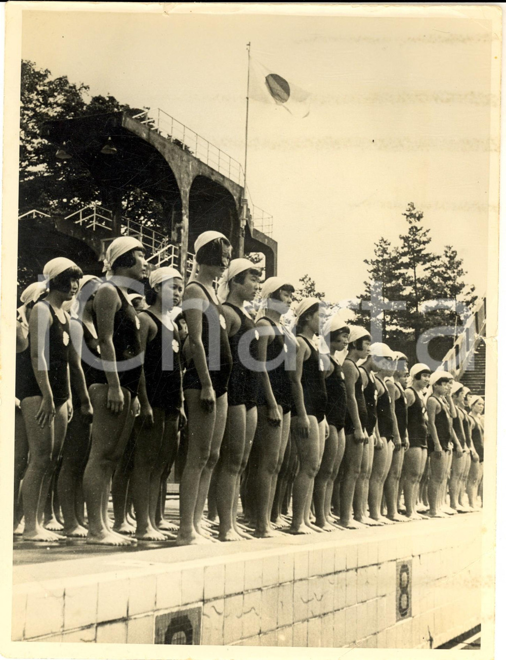 Fotografia d epoca originale 1938 TOKYO JAPAN Festa di Carnevale in acqua  Giovani nuotatrici  Foto 18x24 1