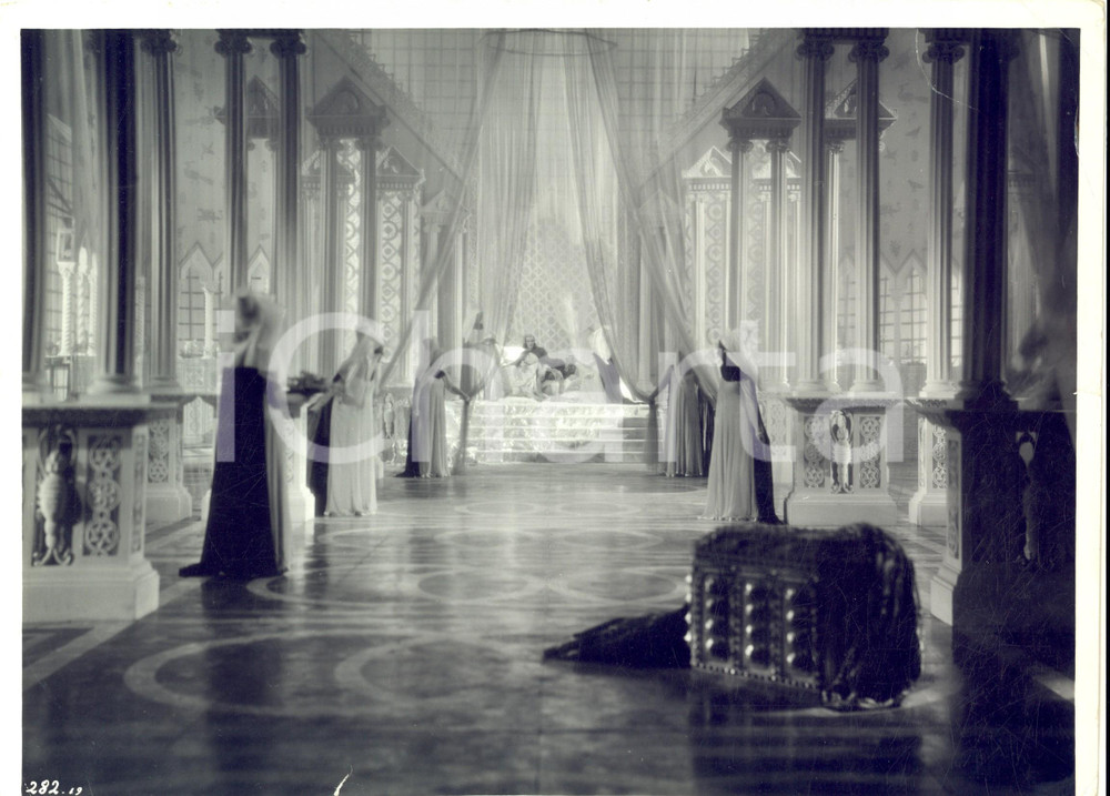 Fotografia d epoca originale 1940 CINEMA La corona di ferro A. BLASETTI  Elisa CEGANI sullo sfondo Foto 1